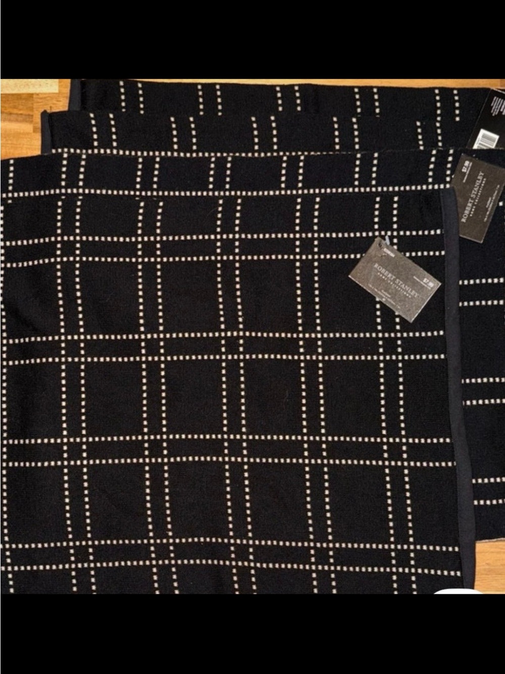 4 New Robert Stanley black white reversible placemats 13x18 Hobby Lobby